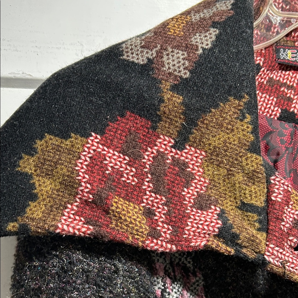 Chic Patchwork Cape Coat with Floral Accents - image 11